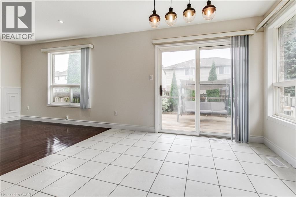 Photo 14 of 40 Hawkins Drive, Cambridge ON