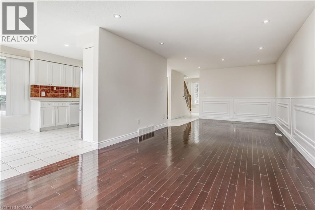 Photo 16 of 40 Hawkins Drive, Cambridge ON