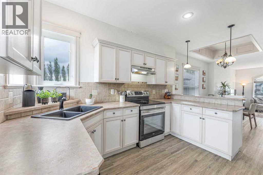 Photo 3 of 103 Jepsen Crescent, Red Deer AB