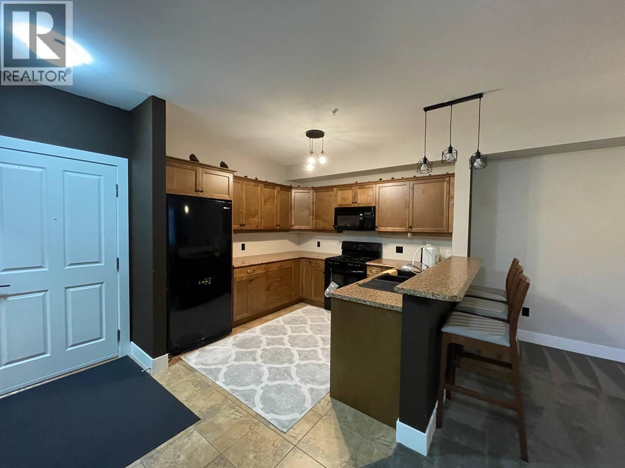 301 2532 Shoreline Drive, Lake Country