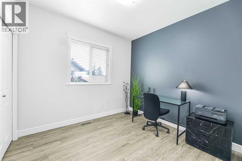 Photo 14 of 103 Jepsen Crescent, Red Deer AB