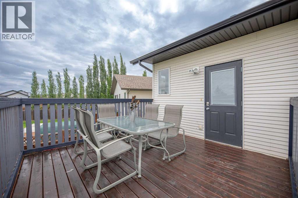 Photo 8 of 103 Jepsen Crescent, Red Deer AB