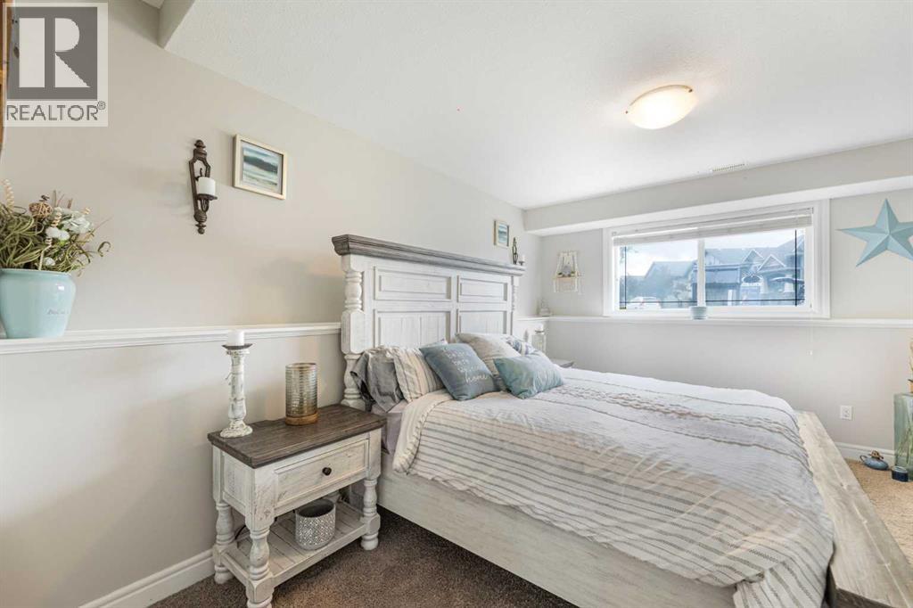 Photo 9 of 103 Jepsen Crescent, Red Deer AB