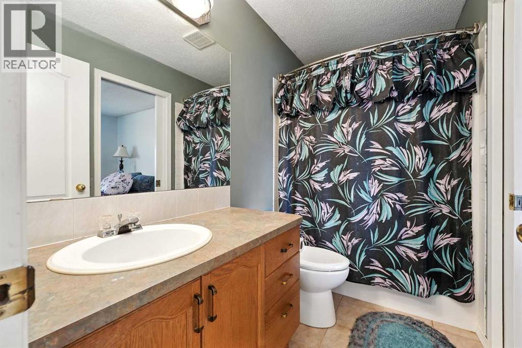 Single Family House for Sale in  Bridlewood Way SW Bridlewood Calgary 
