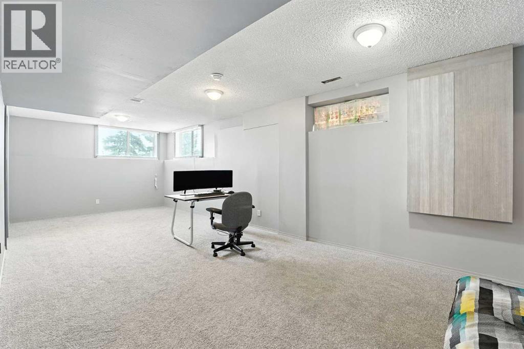 Single Family House for Sale in  Bridlewood Way SW Bridlewood Calgary 