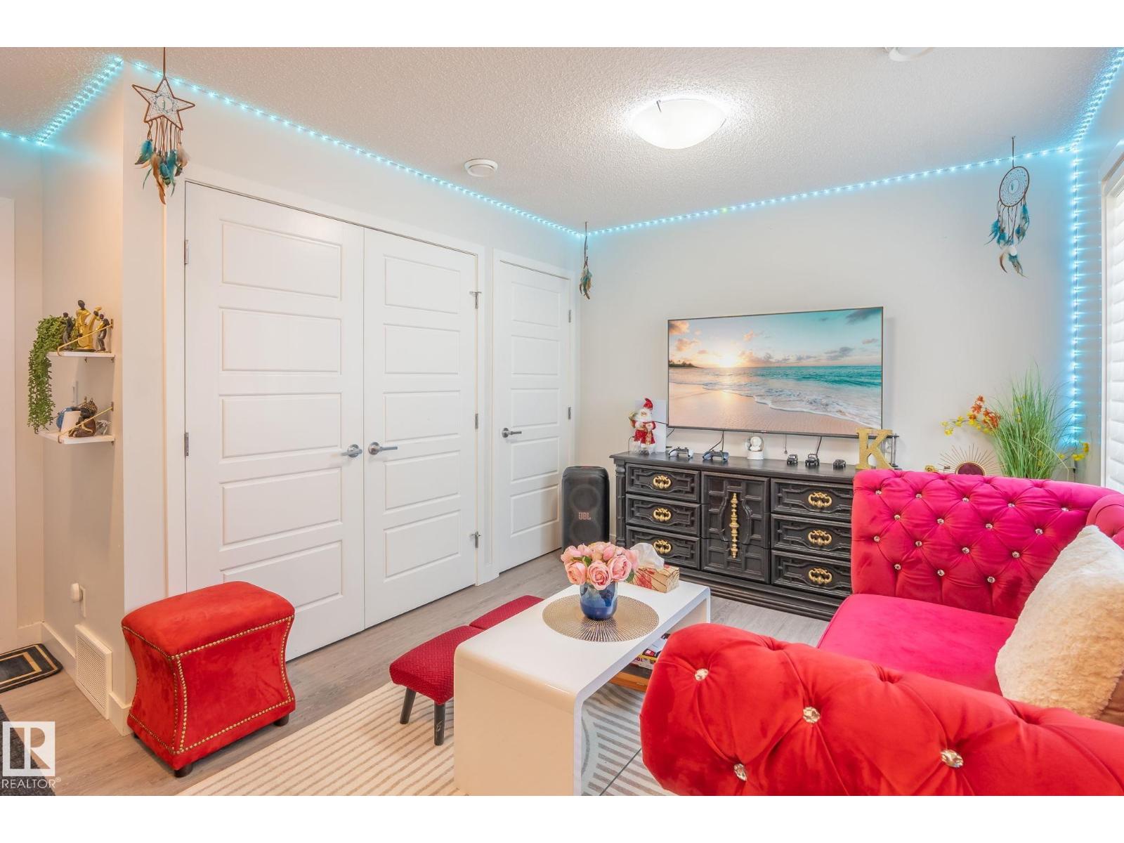 Photo 10 of 2 3305 Orchards Link Li Sw, Edmonton AB