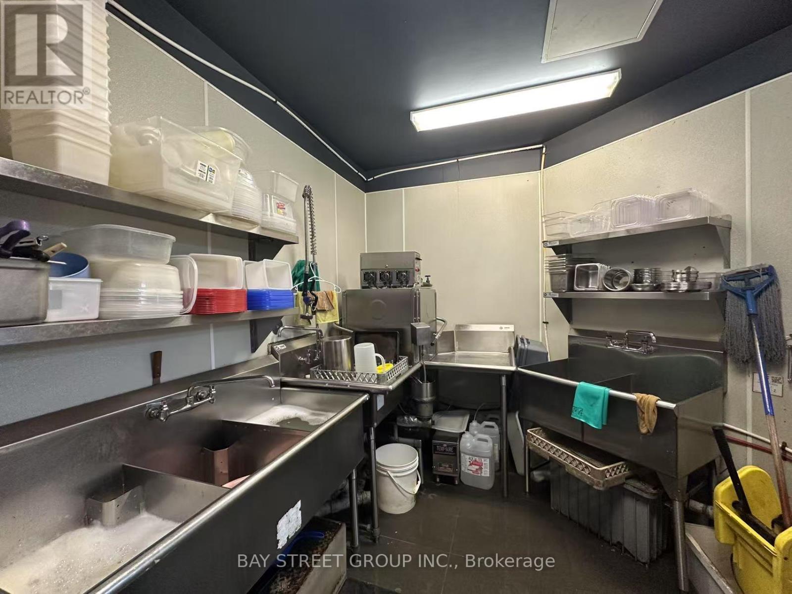 Photo 16 of 382 Spadina Avenue, Toronto ON