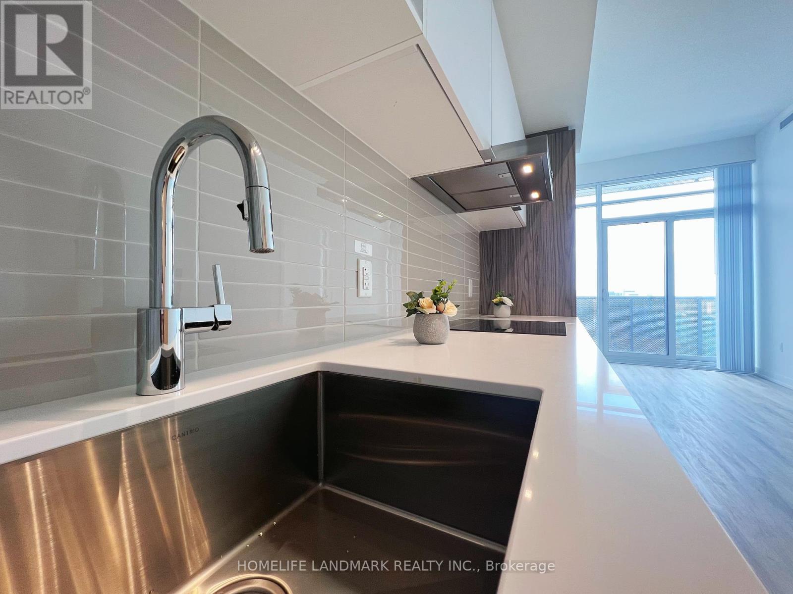 Photo 11 of 5002 55 Cooper Street, Toronto ON