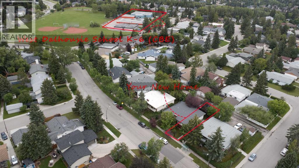 Single Family House Bi-level for Sale in   Avenue NW Dalhousie Calgary 