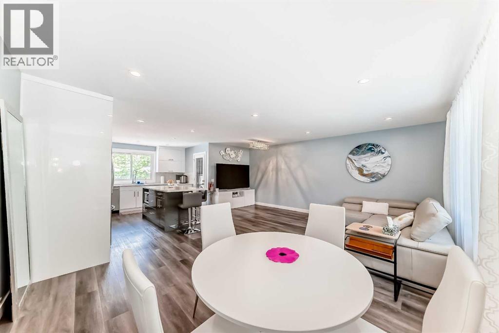 Single Family House Bungalow for Sale in  Dalgetty Drive NW Dalhousie Calgary 