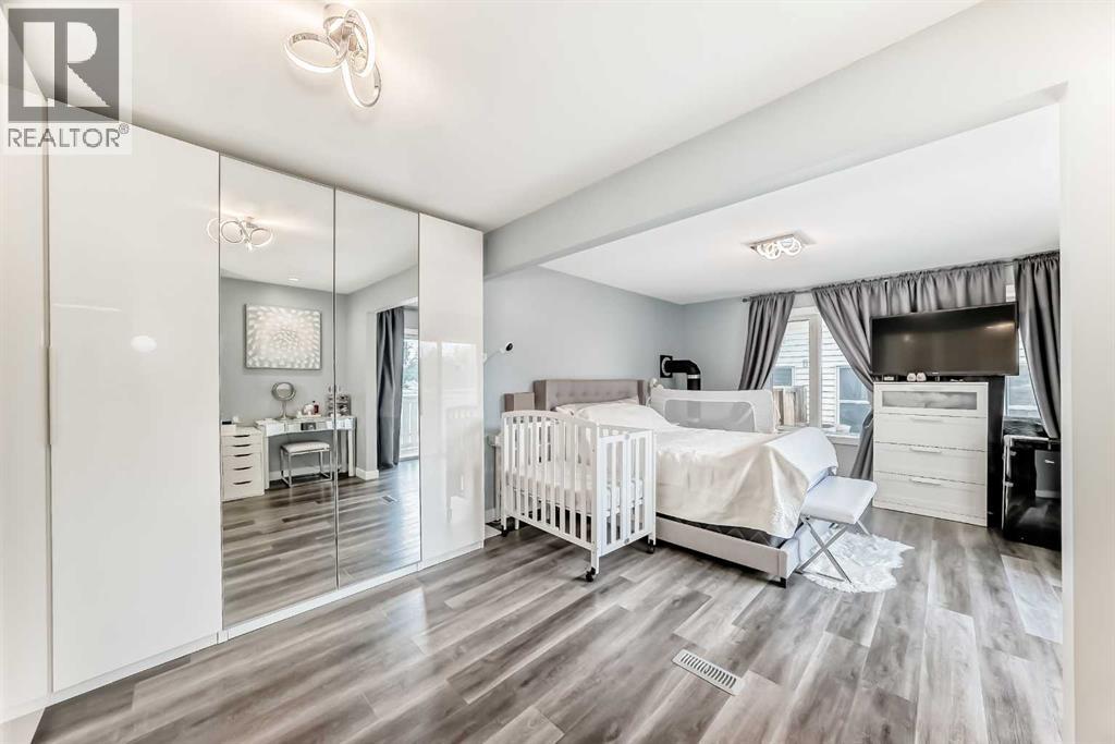 Single Family House Bungalow for Sale in  Dalgetty Drive NW Dalhousie Calgary 