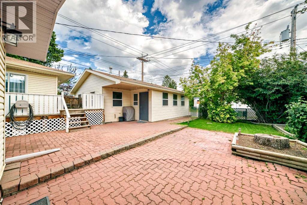 Single Family House Bungalow for Sale in  Dalgetty Drive NW Dalhousie Calgary 