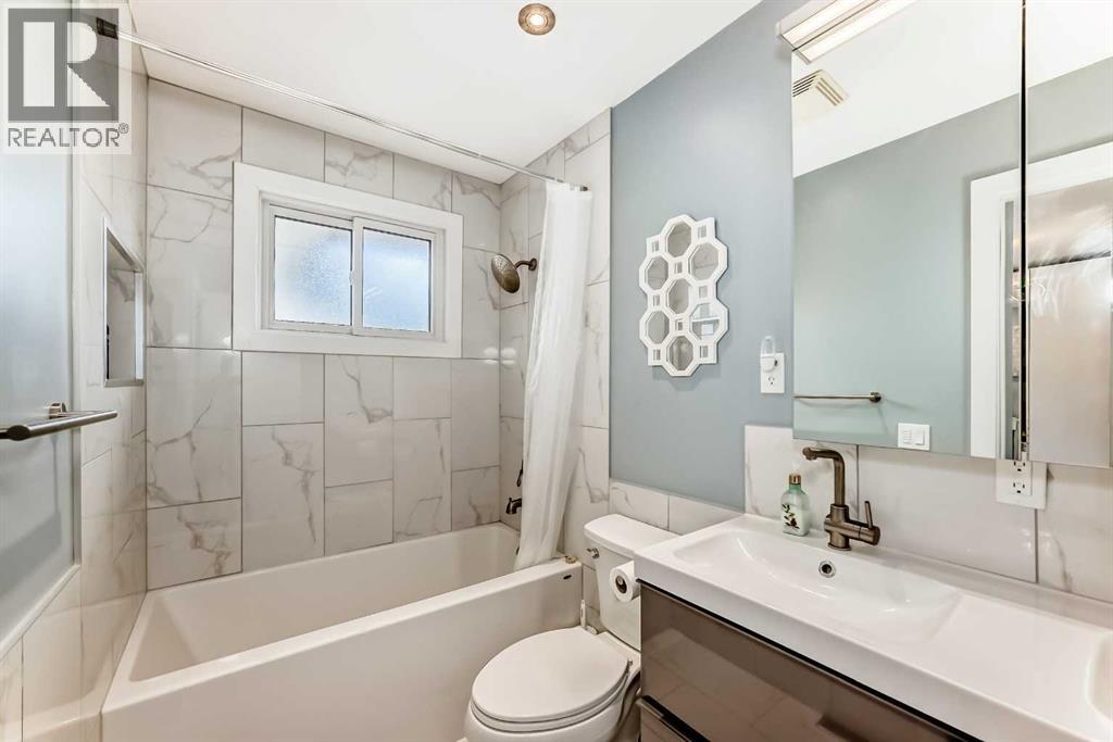 Single Family House Bungalow for Sale in  Dalgetty Drive NW Dalhousie Calgary 