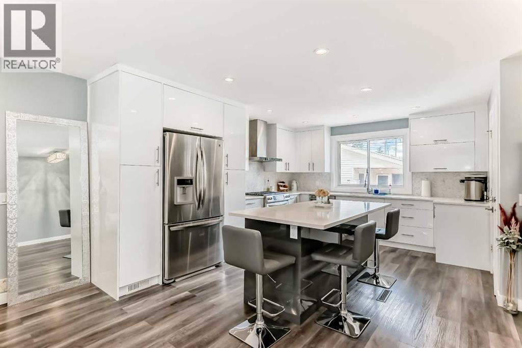 Single Family House Bungalow for Sale in  Dalgetty Drive NW Dalhousie Calgary 