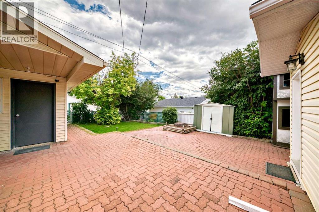 Single Family House Bungalow for Sale in  Dalgetty Drive NW Dalhousie Calgary 