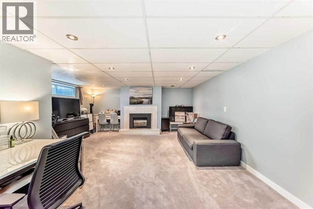 Single Family House Bungalow for Sale in  Dalgetty Drive NW Dalhousie Calgary 