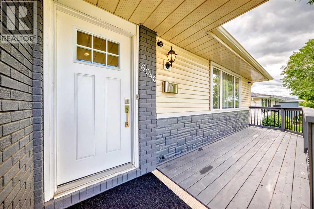 Single Family House Bungalow for Sale in  Dalgetty Drive NW Dalhousie Calgary 