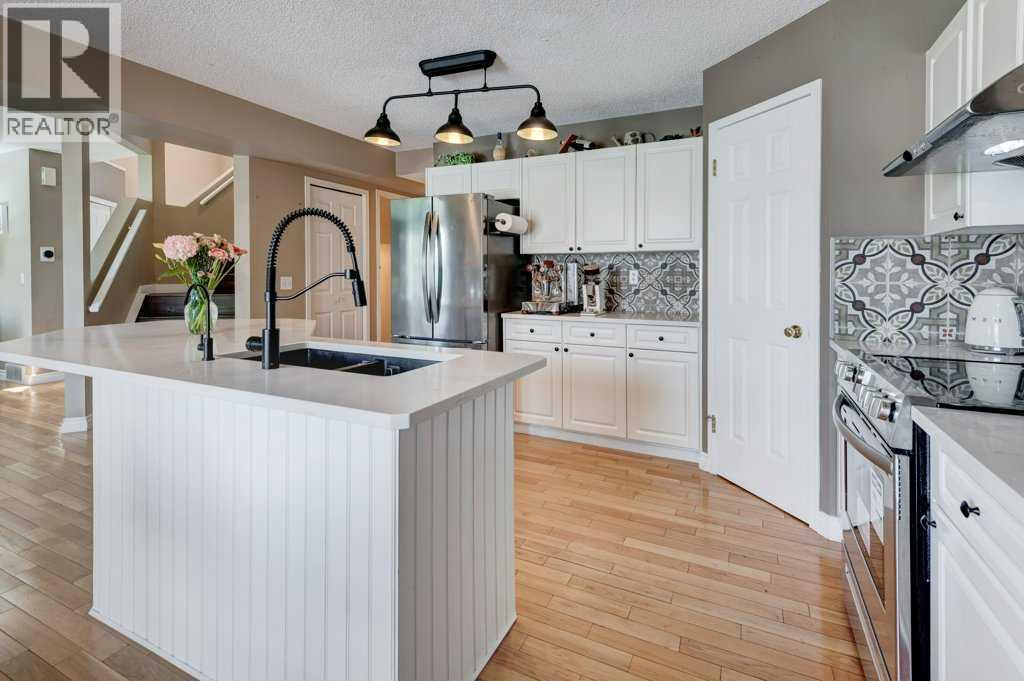 Single Family House for Sale in  Somerglen Crescent SW Somerset Calgary 