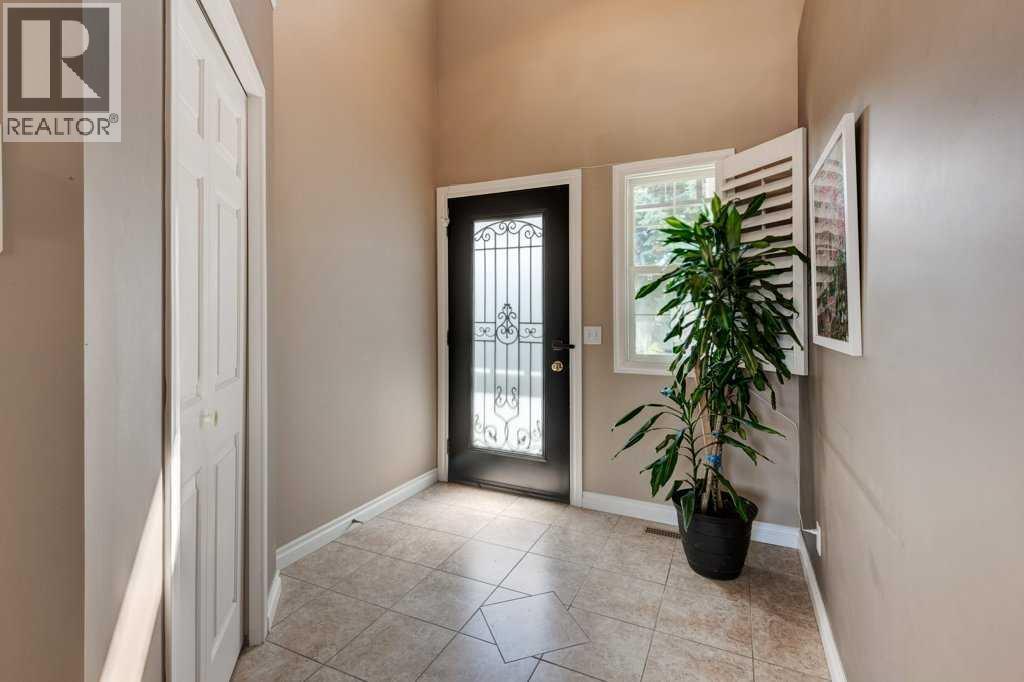 Single Family House for Sale in  Somerglen Crescent SW Somerset Calgary 