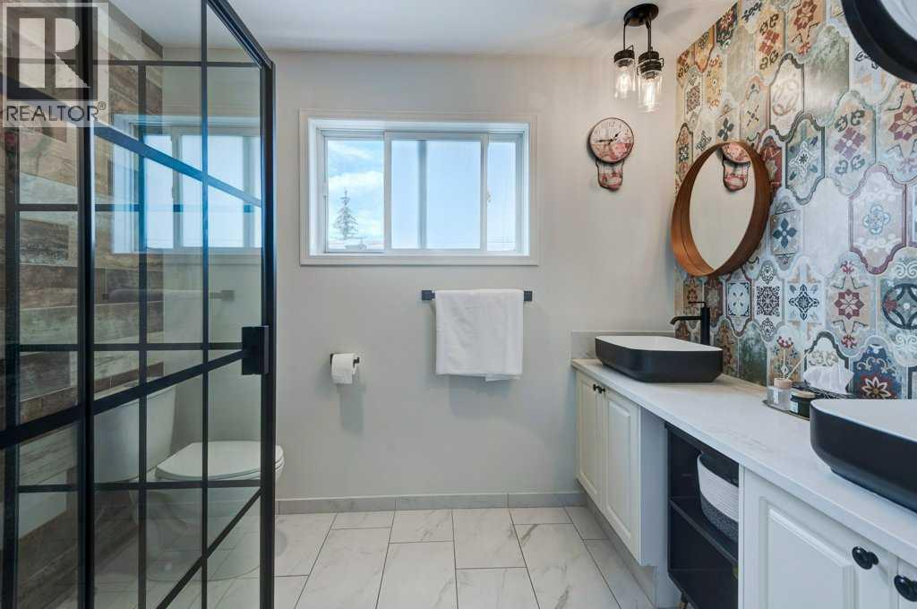 Single Family House for Sale in  Somerglen Crescent SW Somerset Calgary 