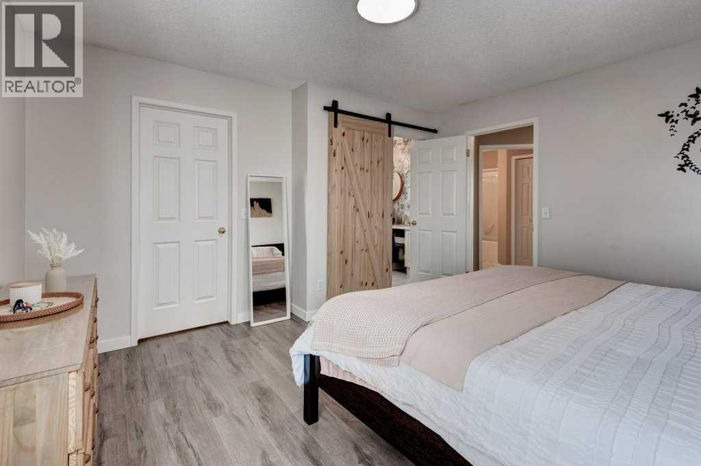 Single Family House for Sale in  Somerglen Crescent SW Somerset Calgary 