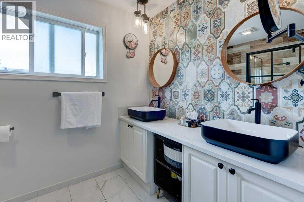 Single Family House for Sale in  Somerglen Crescent SW Somerset Calgary 