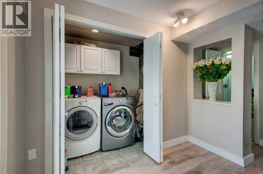Single Family House for Sale in  Somerglen Crescent SW Somerset Calgary 