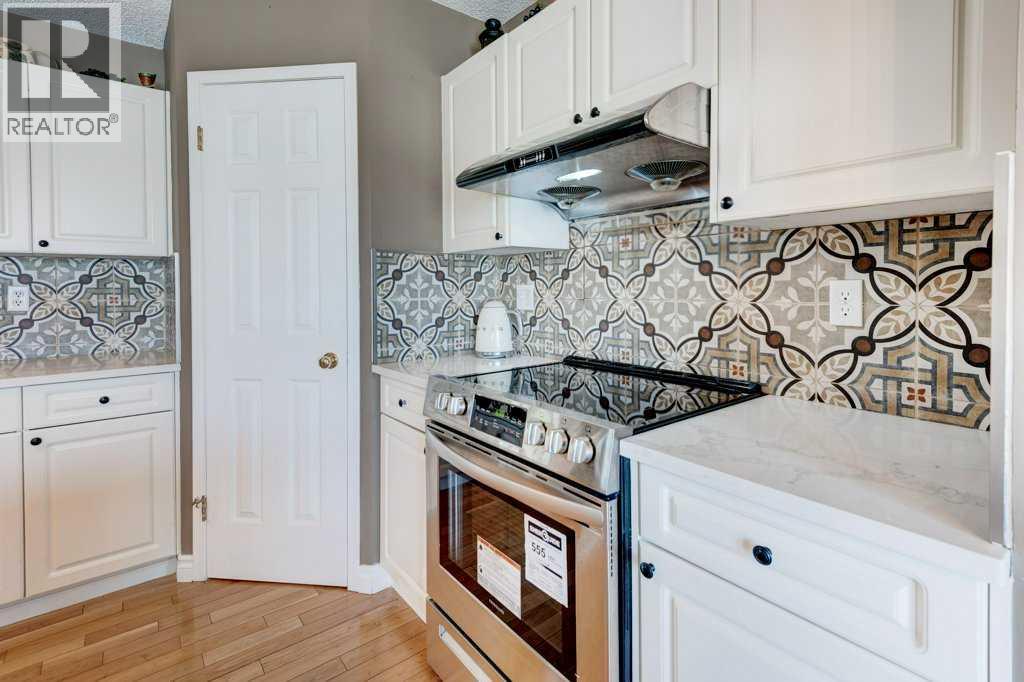 Single Family House for Sale in  Somerglen Crescent SW Somerset Calgary 