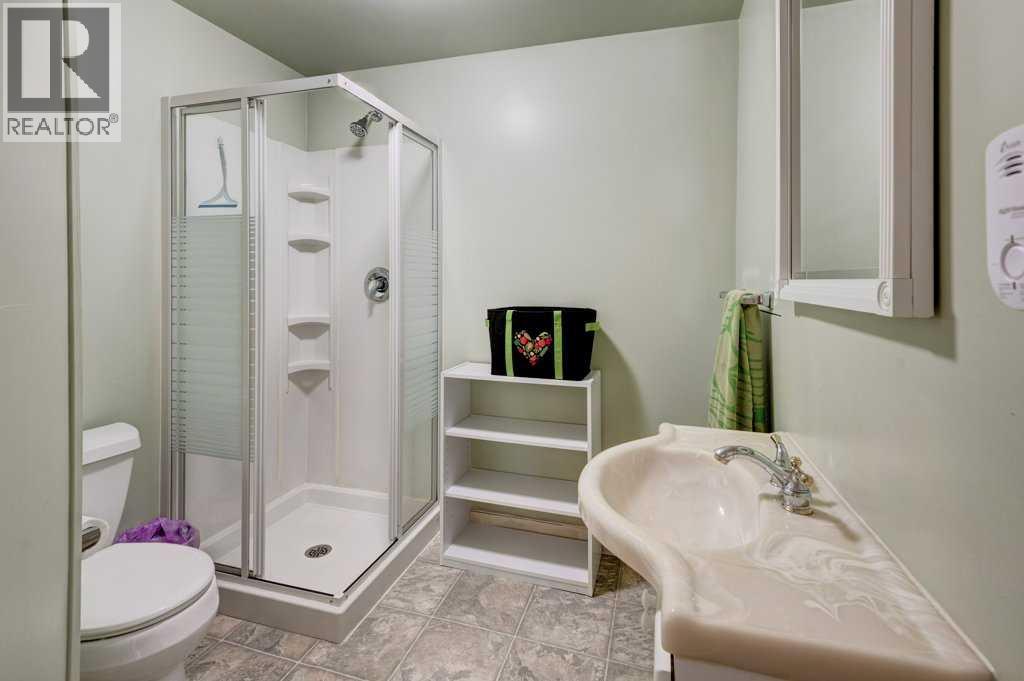 Single Family House for Sale in  Somerglen Crescent SW Somerset Calgary 