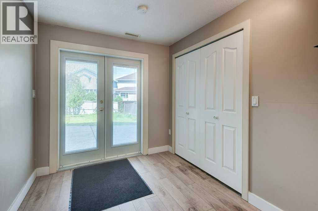 Single Family House for Sale in  Somerglen Crescent SW Somerset Calgary 