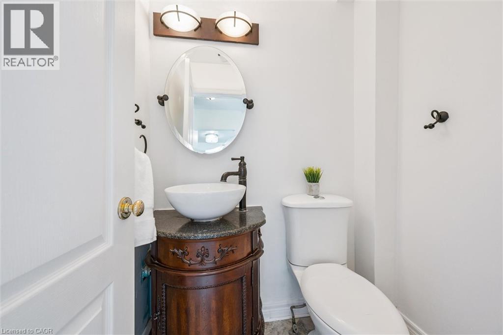 Photo 11 of 32 Mowat Boulevard Unit 52, Kitchener ON