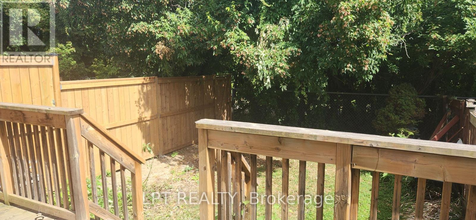 Photo 22 of 148 Pickwick Drive, Ottawa ON