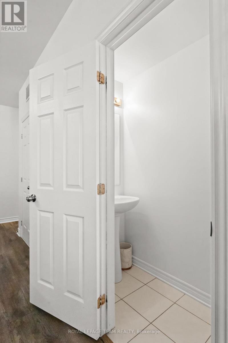 Photo 16 of 306 A Everest Private, Ottawa ON
