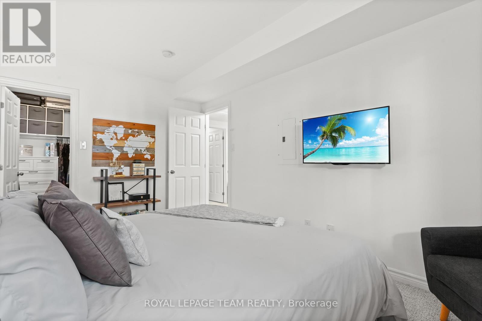 Photo 22 of 306 A Everest Private, Ottawa ON