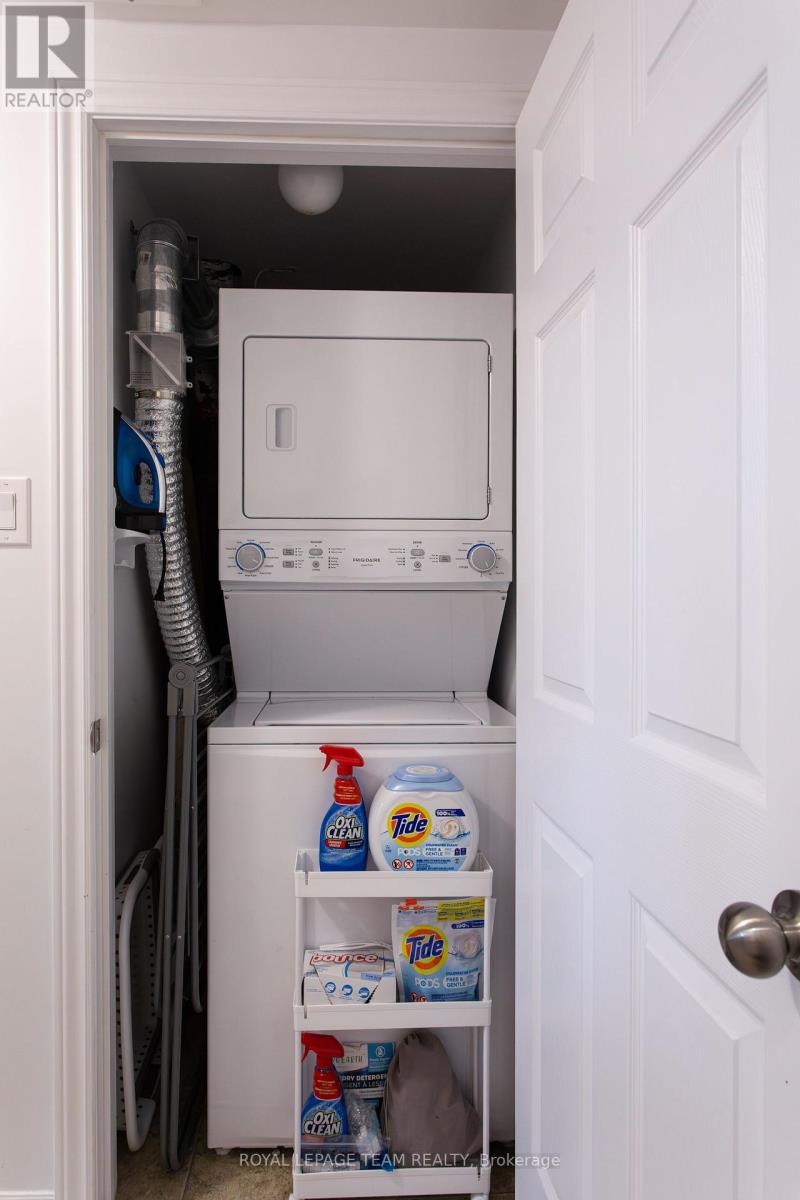 Photo 33 of 306 A Everest Private, Ottawa ON