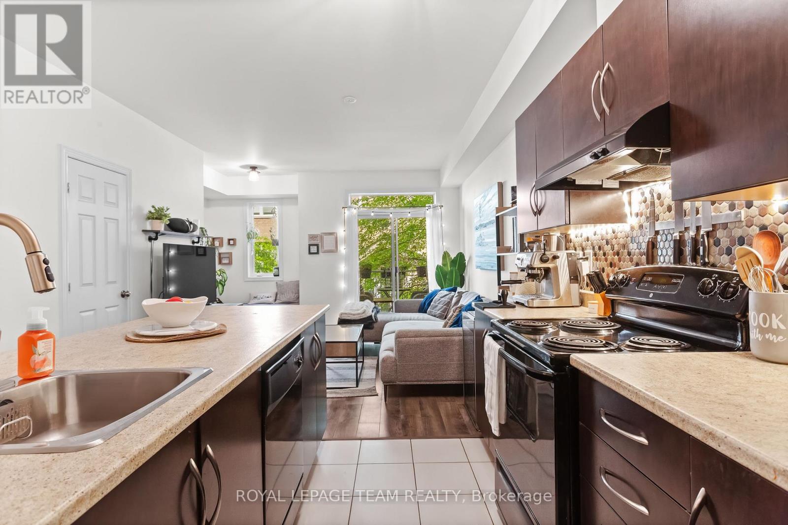 Photo 8 of 306 A Everest Private, Ottawa ON