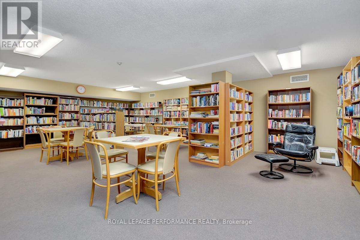Photo 2 of 207 2625 Regina Street, Ottawa ON