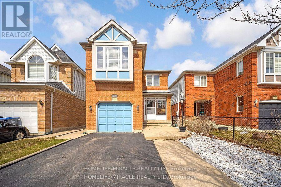Photo 24 of 31 Larkspur, Brampton ON