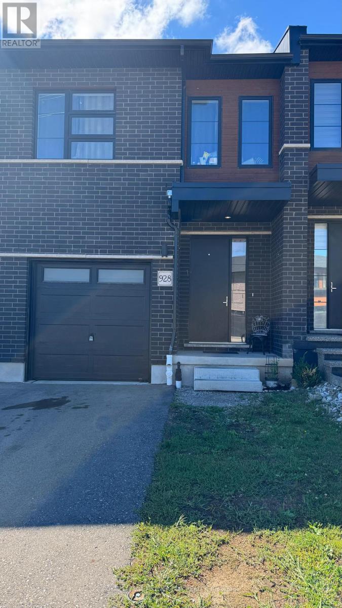 Photo 1 of 928 Robert Ferrie Drive, Kitchener ON