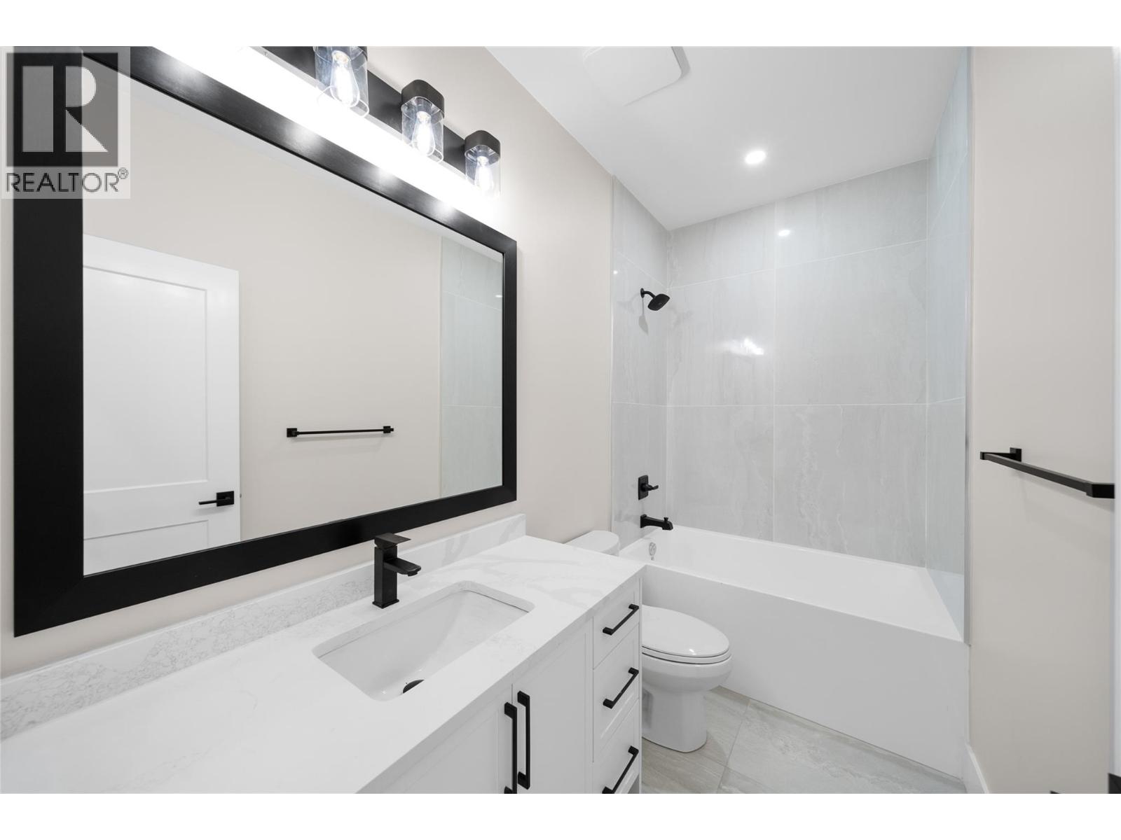 Photo 11 of 2077 Linfield Drive, Kamloops BC