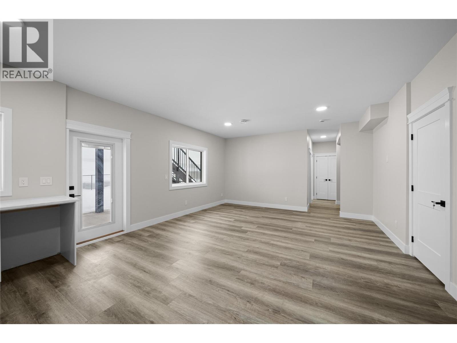 Photo 4 of 2077 Linfield Drive, Kamloops BC