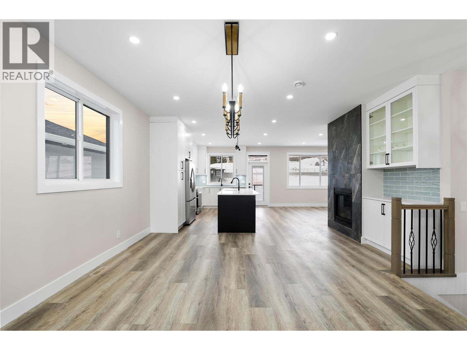 Photo 5 of 2077 Linfield Drive, Kamloops BC