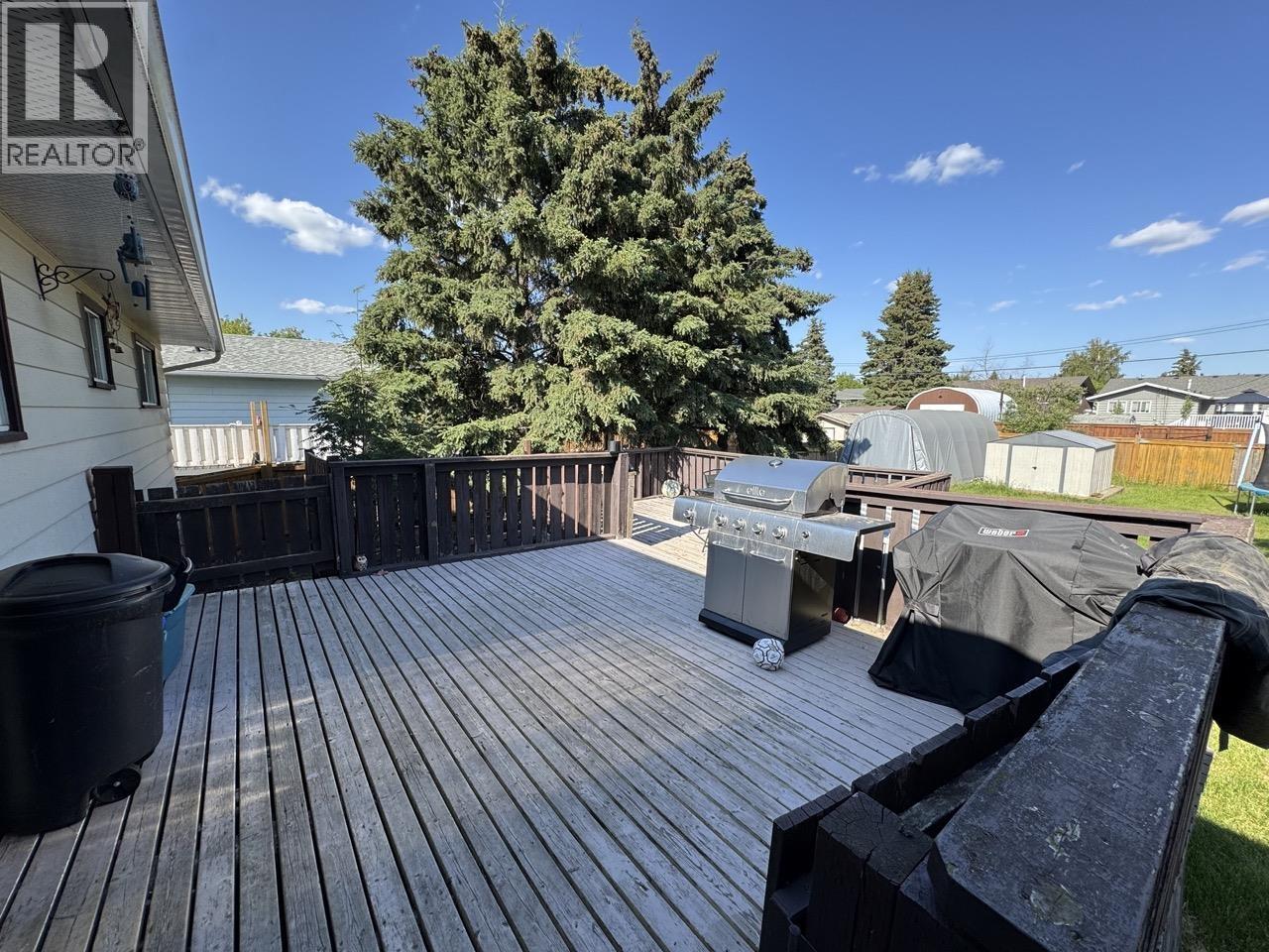 Photo 6 of 8911 91 Street, Fort St John BC