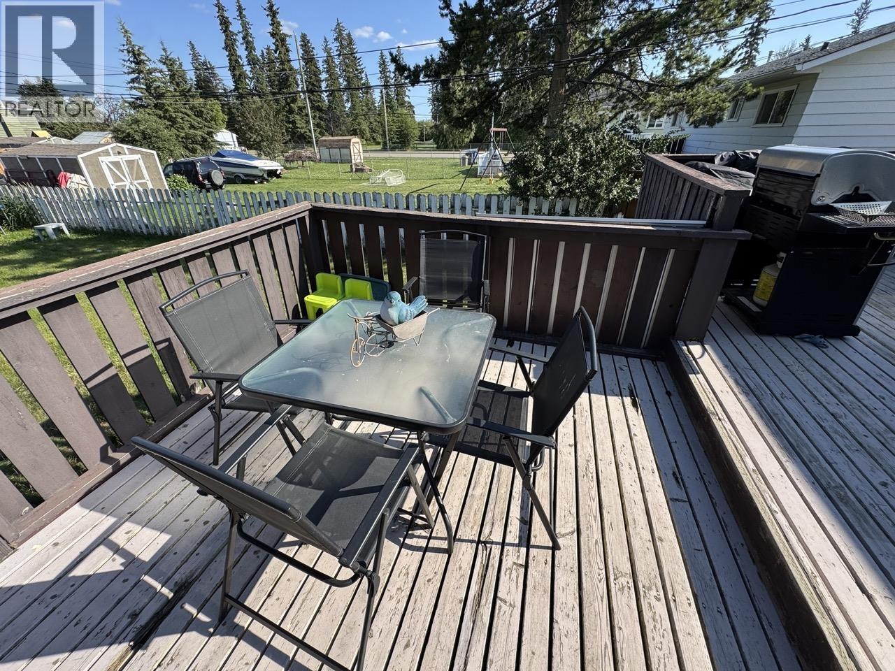 Photo 4 of 8911 91 Street, Fort St John BC