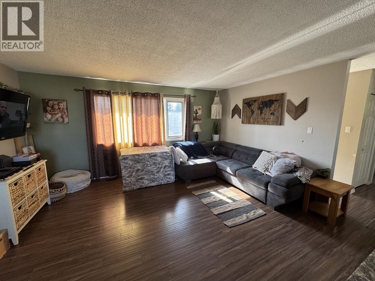 Photo 11 of 8911 91 Street, Fort St John BC