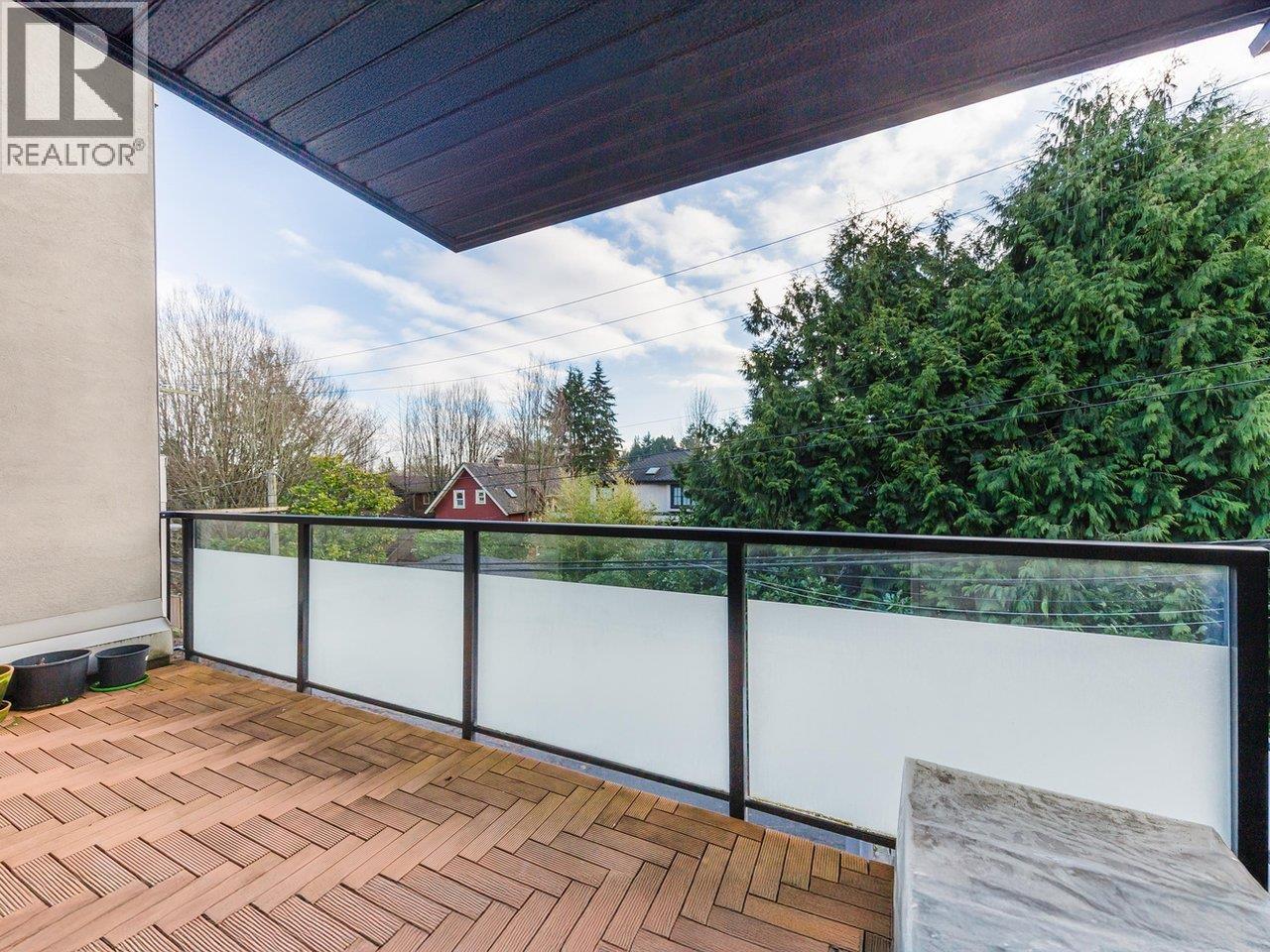 Photo 11 of 204 3788 W 10th Avenue, Vancouver BC