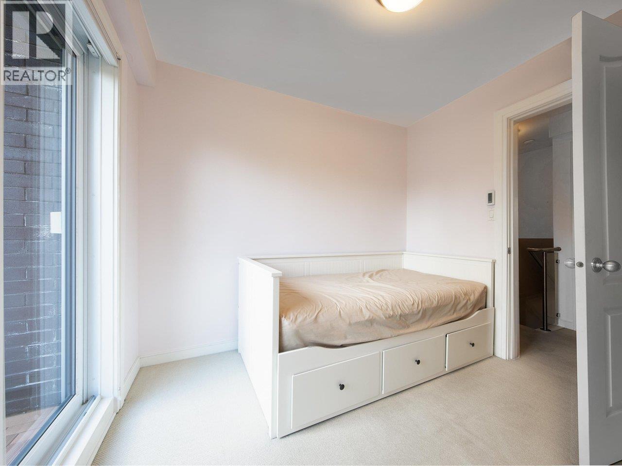 Photo 19 of 204 3788 W 10th Avenue, Vancouver BC