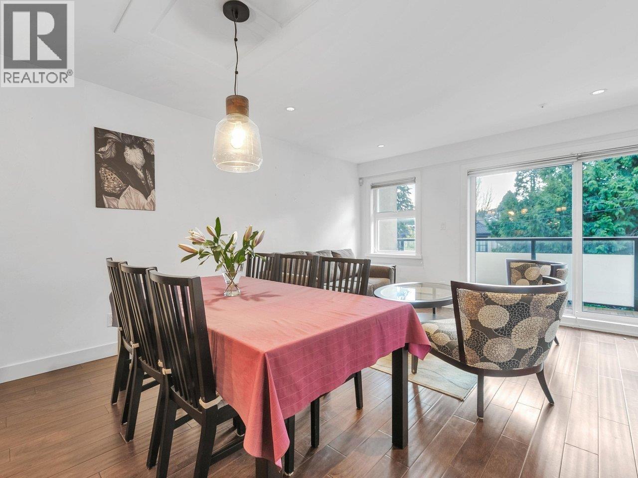 Photo 7 of 204 3788 W 10th Avenue, Vancouver BC