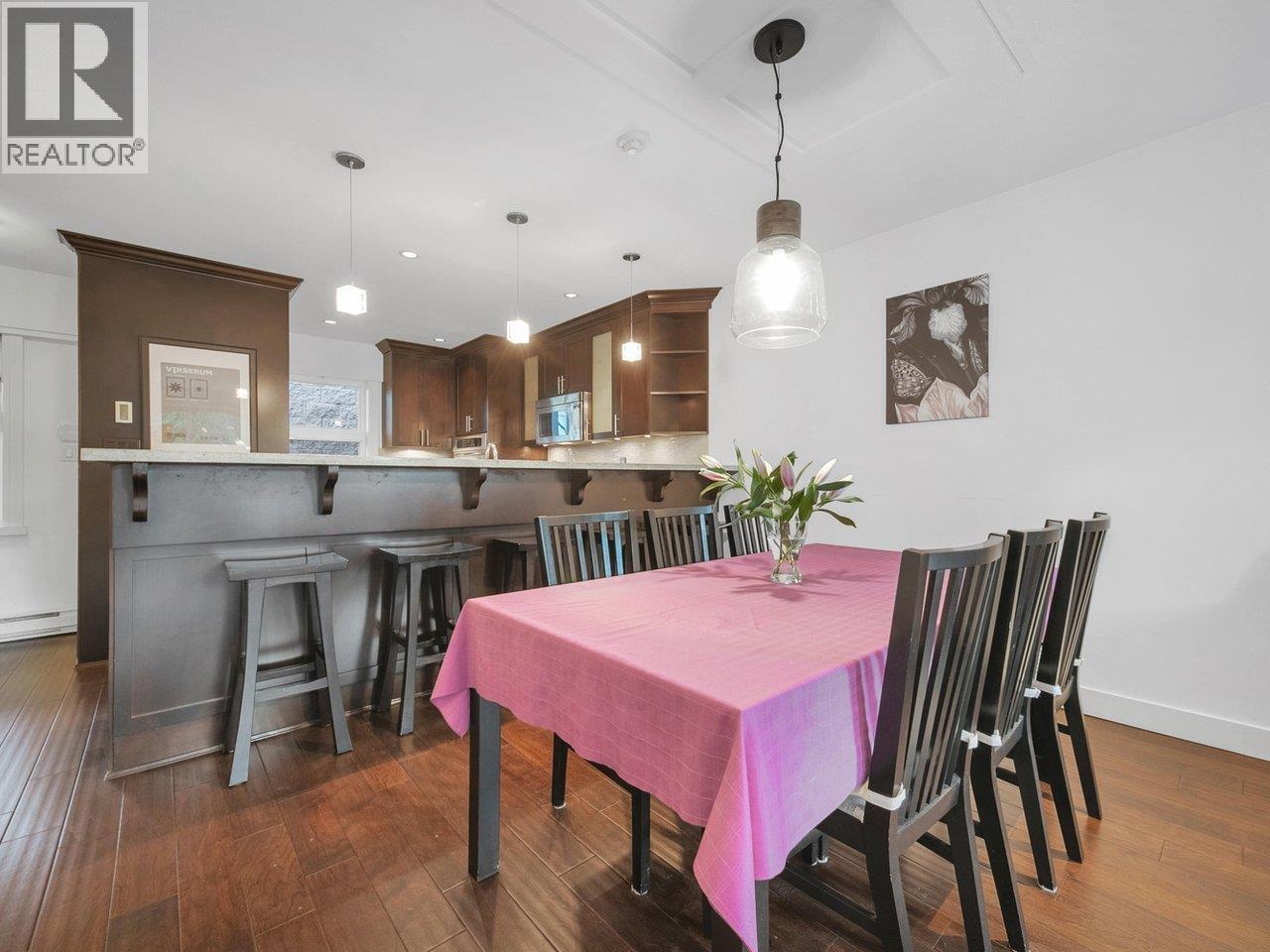 Photo 8 of 204 3788 W 10th Avenue, Vancouver BC