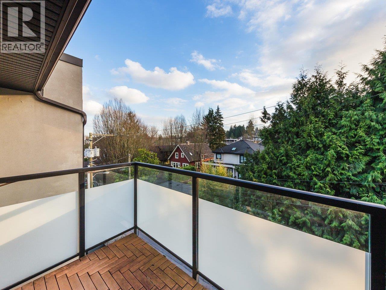 Photo 20 of 204 3788 W 10th Avenue, Vancouver BC